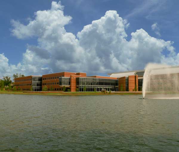 Exterior of the Macon Campus Jones Building. 